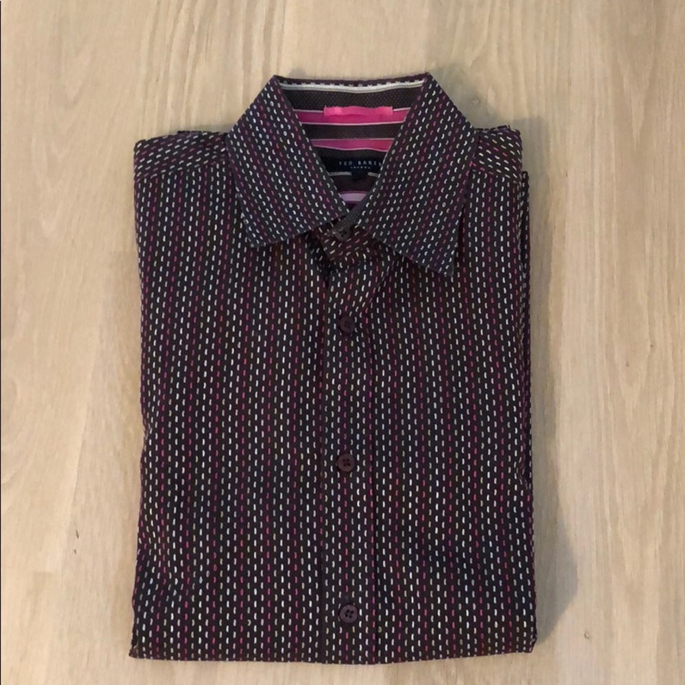 ‼️3/$20 or 4/$25‼️ Ted Baker button down